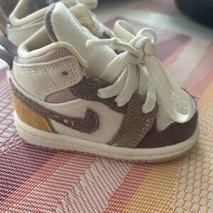 Baby Jordans (1 Mid SE Craft ) Size 4C